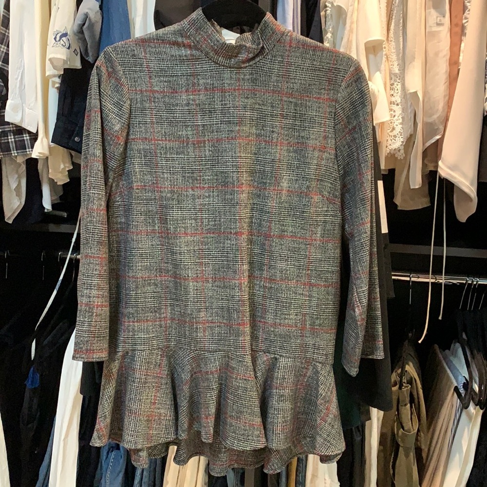 Zara top size small